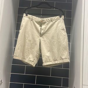 Izod Khaki Shorts